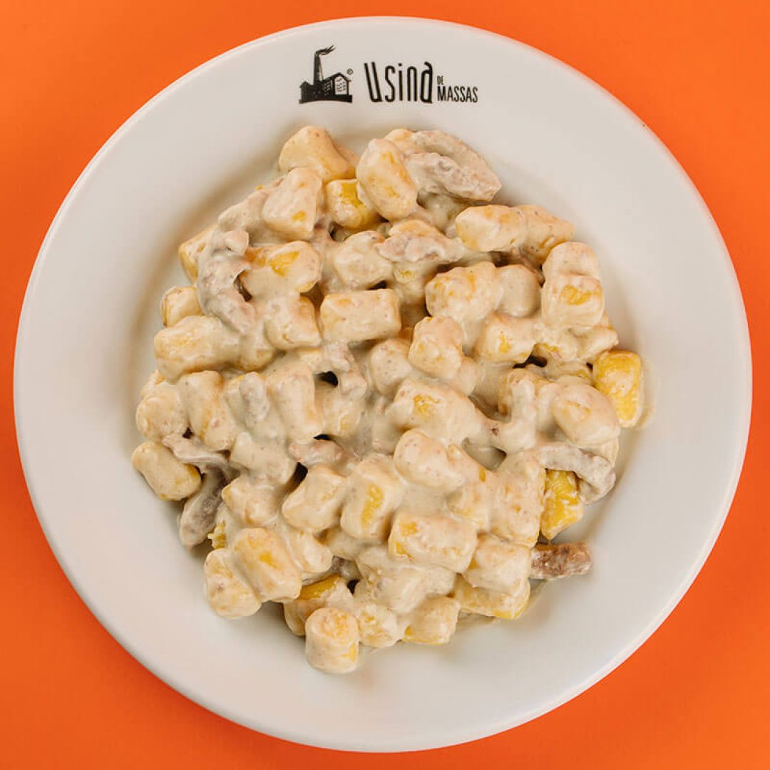 Gorgonzola-com-iscas-cardápio