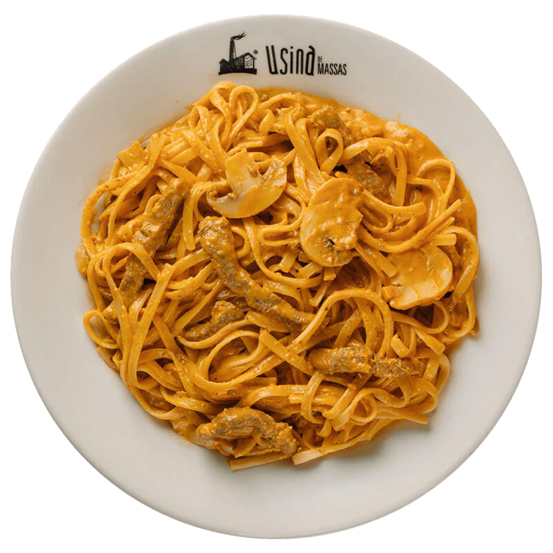 Strogonoff-com-iscas-de-carne-cardápio