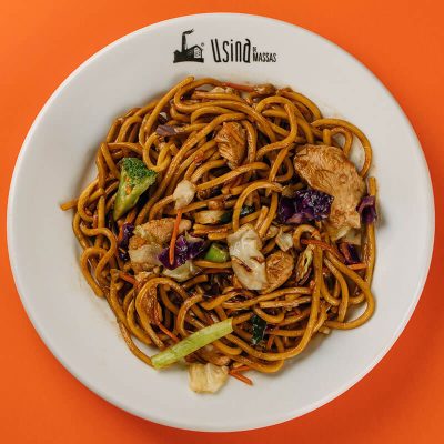 Yakisoba-de-frango-cardápio